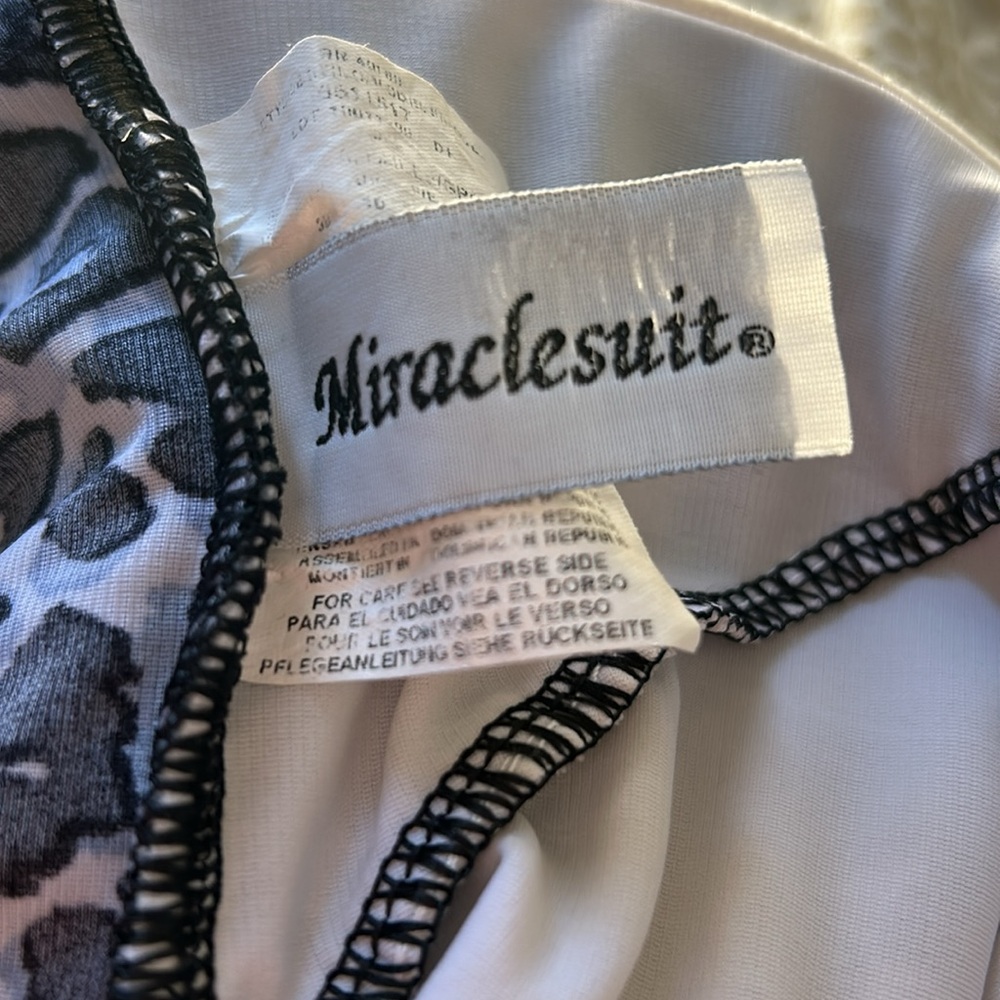 Miraclesuit - Picture 9 of 10